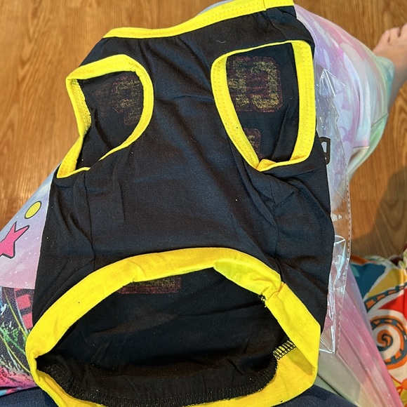 5/$20 Size small male dog Tee - Picture 2 of 3